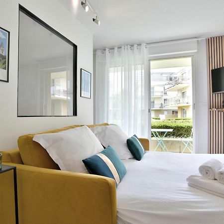Escapade - Appartement Avec Jardin Et Parking Dinan Esterno foto